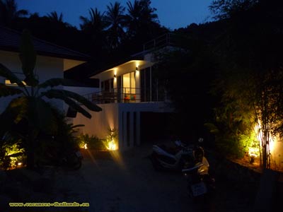 Photo 47 English cheap rental pool villa Koh Samui thailand view the nuit.